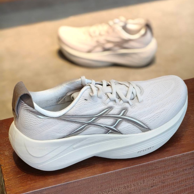 รีวิว ASICS Gel-Slowcush รองเท้าวิ่งโฟมหนา 48 มม. สำหรับวิ่งช้าและวิ่งฟื้นตัว